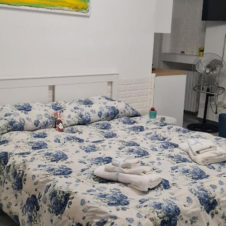 Le Ginestre In Centro Bed and Breakfast Σαλέρνο Εξωτερικό φωτογραφία