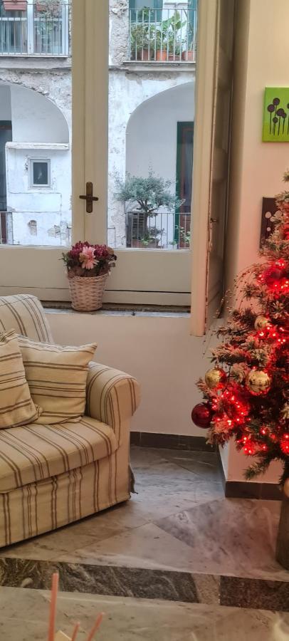 Le Ginestre In Centro Bed and Breakfast Σαλέρνο Εξωτερικό φωτογραφία