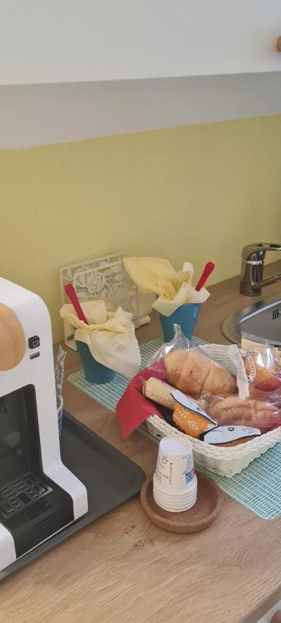 Le Ginestre In Centro Bed and Breakfast Σαλέρνο Εξωτερικό φωτογραφία