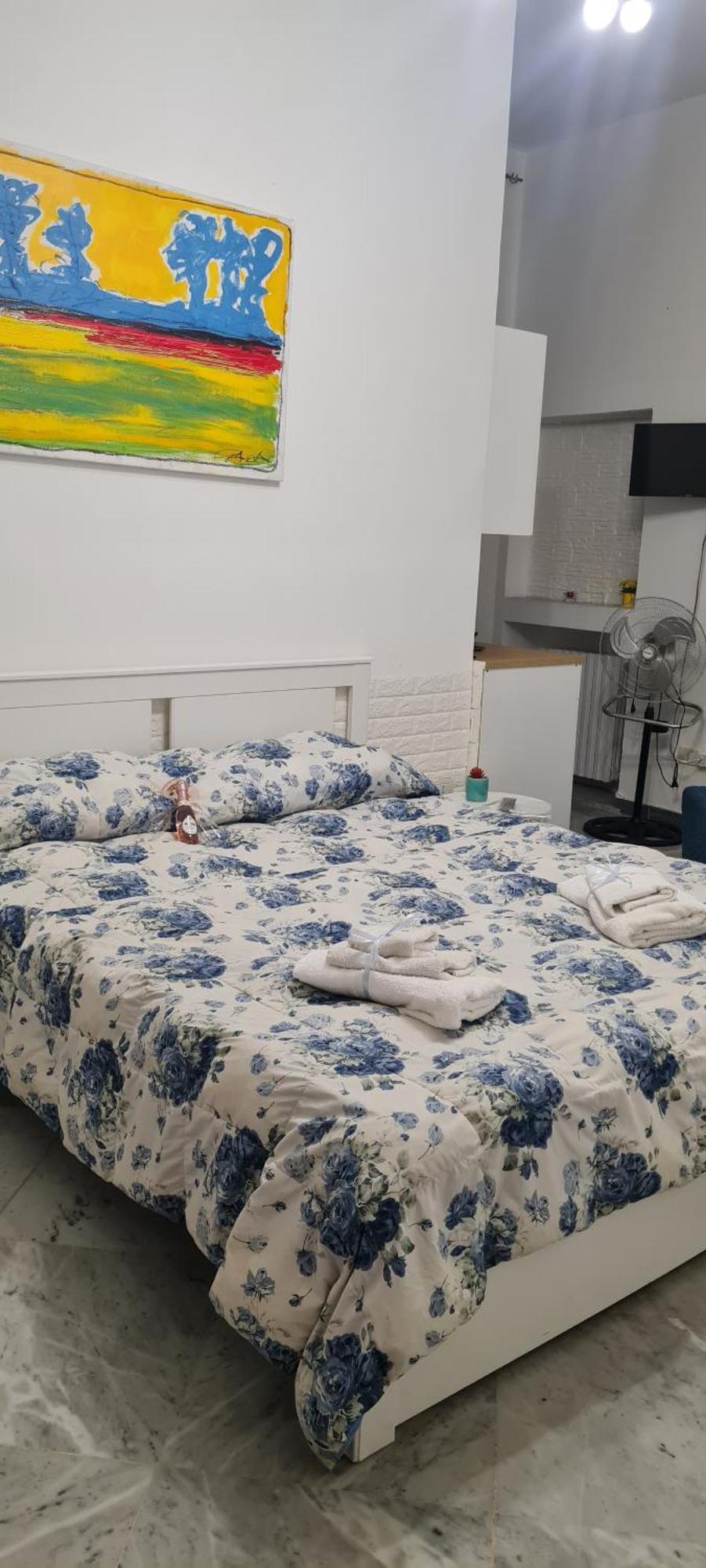 Le Ginestre In Centro Bed and Breakfast Σαλέρνο Εξωτερικό φωτογραφία